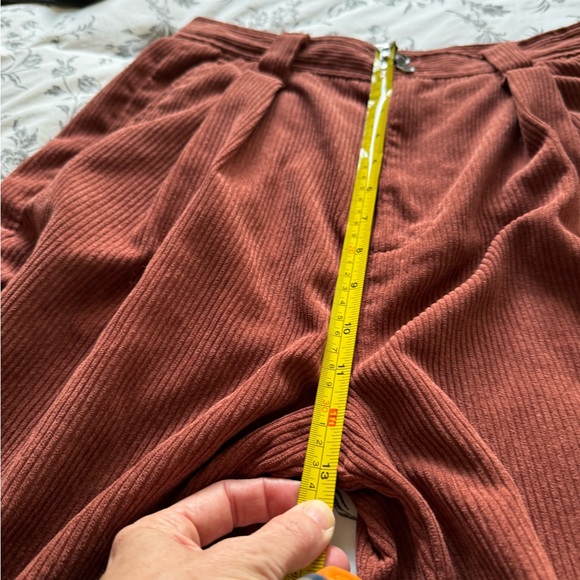 Madewell Corduroy High-Rise pleated trousers - Picture 7 of 8
